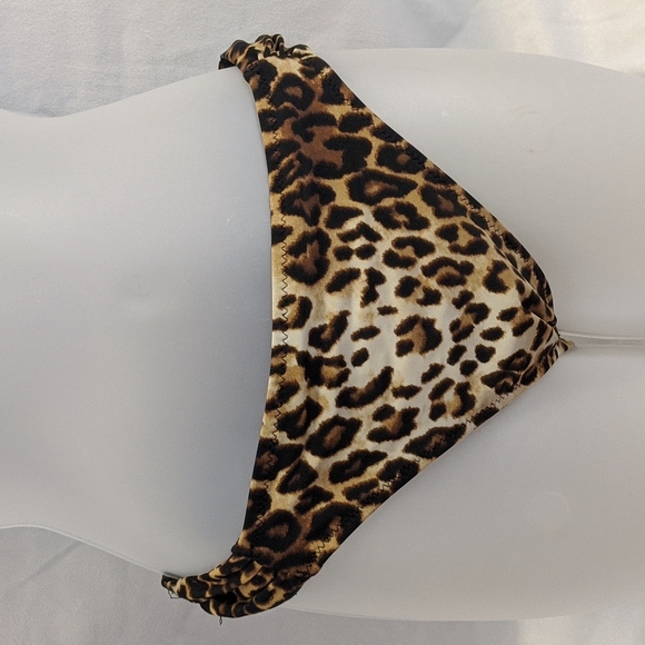 Leopard Print Bikini - Picture 3 of 7